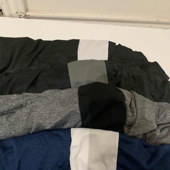 Real Men's Performance Shorts 5 Pack with Free Tee - Picture 4 of 8